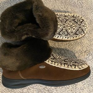 Acorn Women’s Mt. Kineo Boot Slippers
